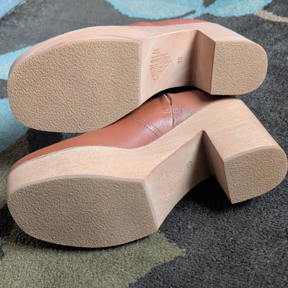 Like New! Charlotte Stone - Paz Platform Boots - 10 - Picture 4 of 7